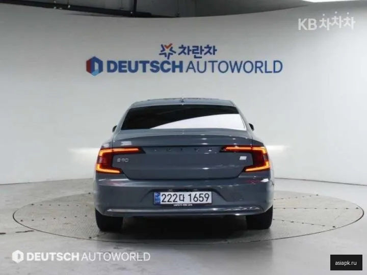Volvo S90 4