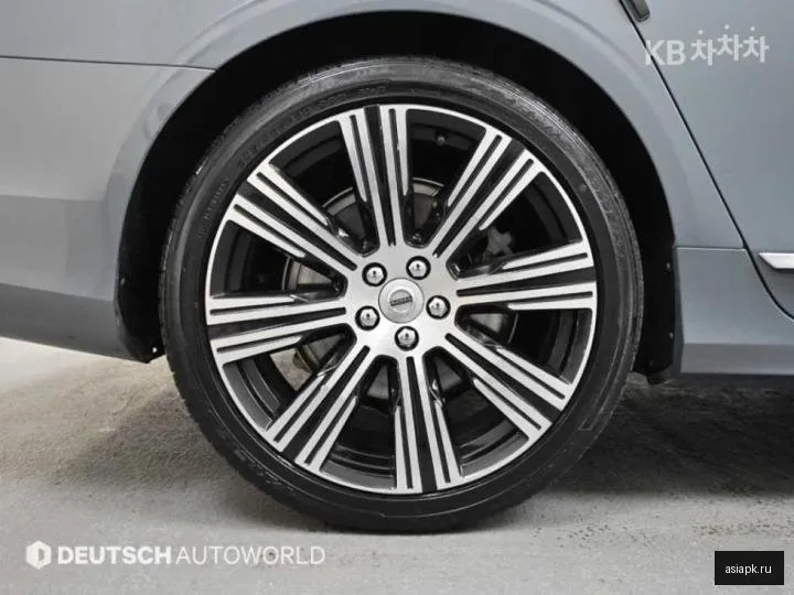 Volvo S90 5