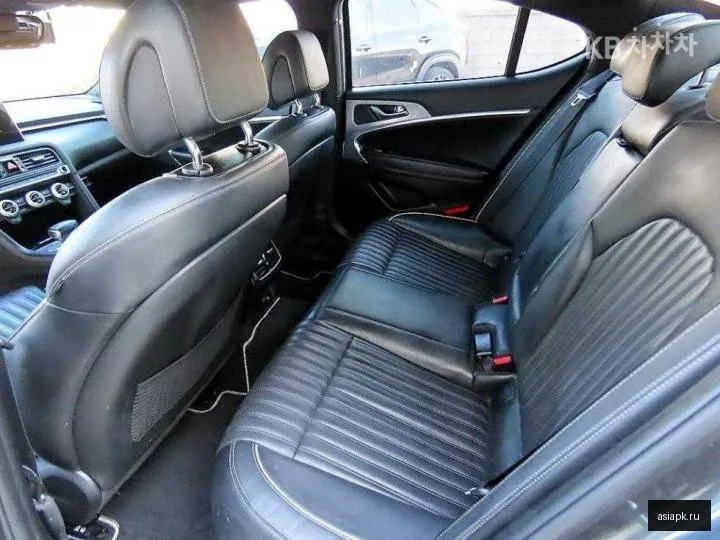 Genesis G70 6