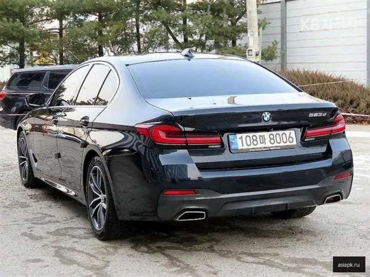 BMW 5-Series 3