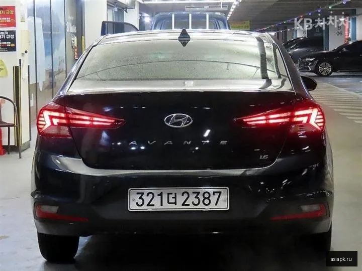 Hyundai Avante 5