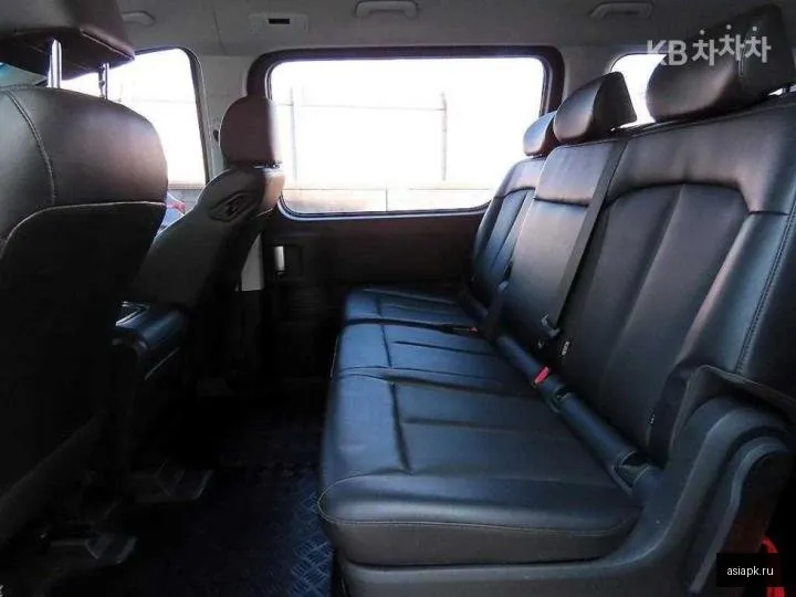 Hyundai Staria 6