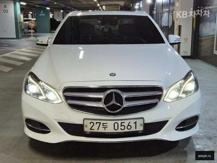 Mercedes-Benz E-Class 2