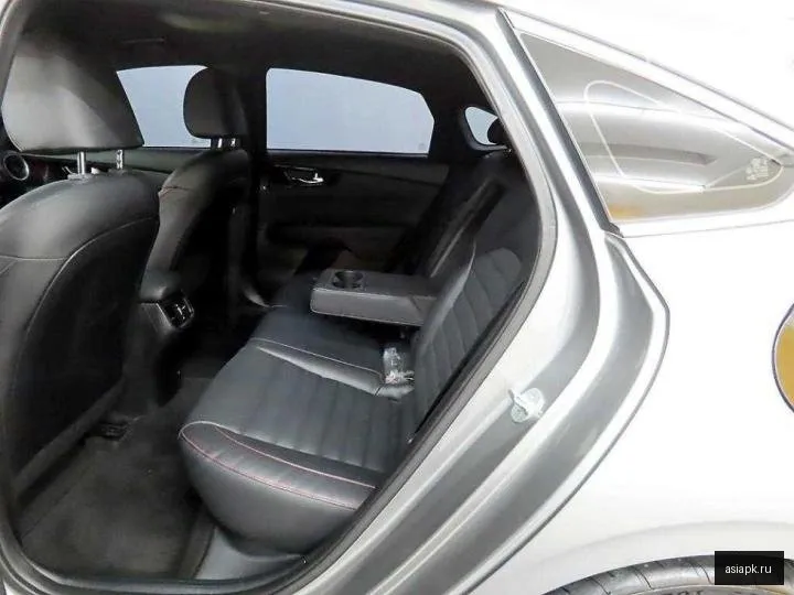 Kia K3 6