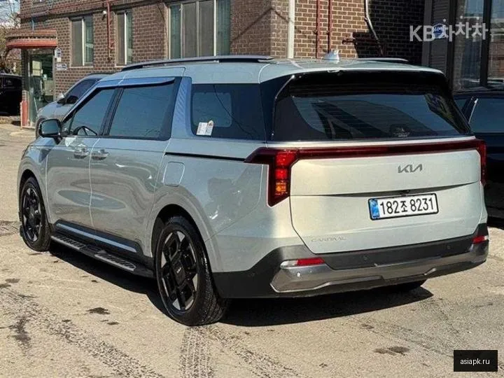 Kia Carnival 3
