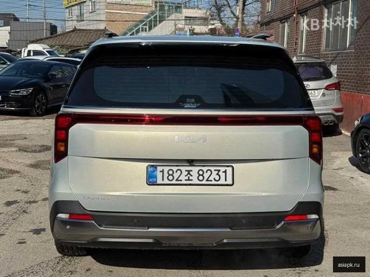 Kia Carnival 4
