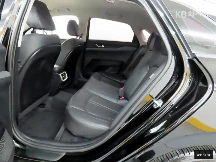 Kia K5 6