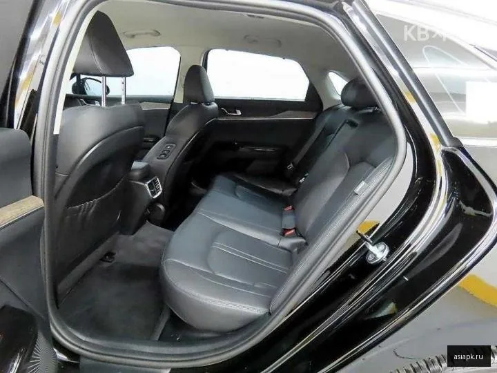 Kia K5 6