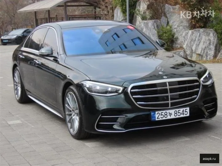 Mercedes-Benz S-Class 2