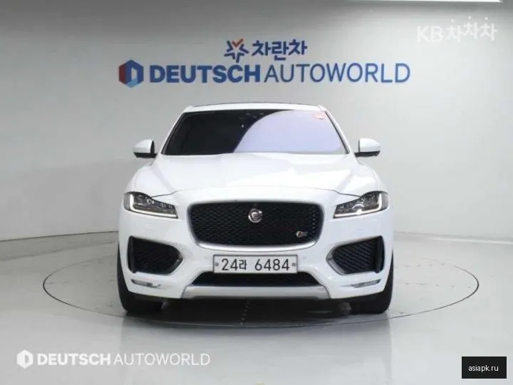 Jaguar F-Pace 3