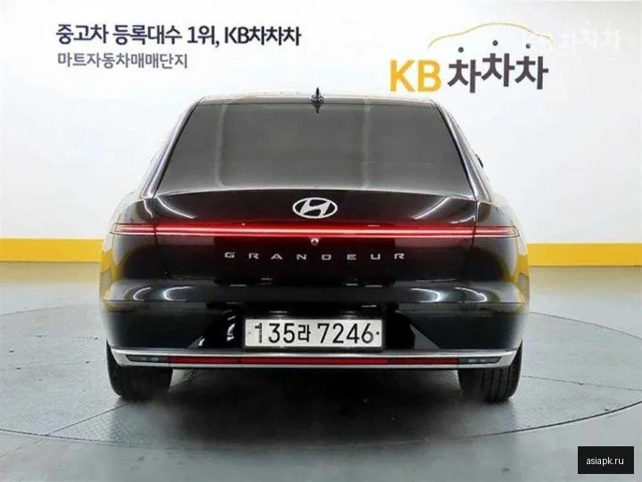 Hyundai Grandeur 3