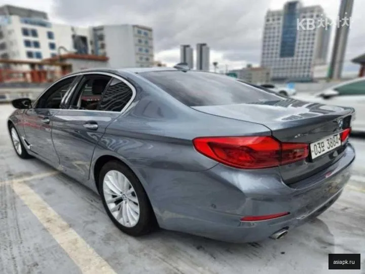 BMW 5-Series 5
