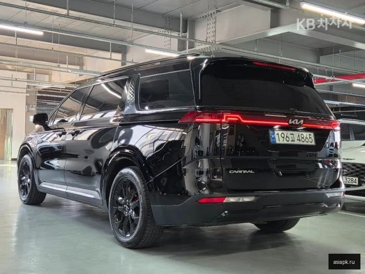 Kia Carnival 4