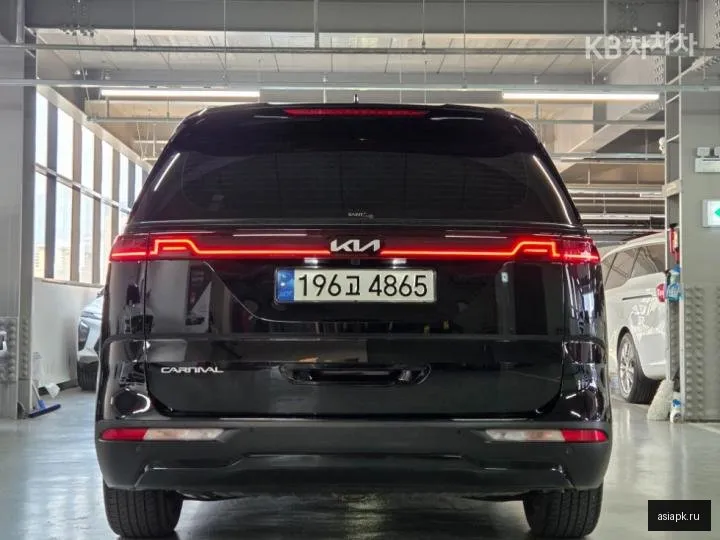 Kia Carnival 5