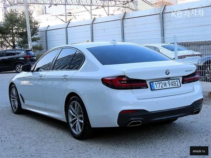 BMW 5-Series 3