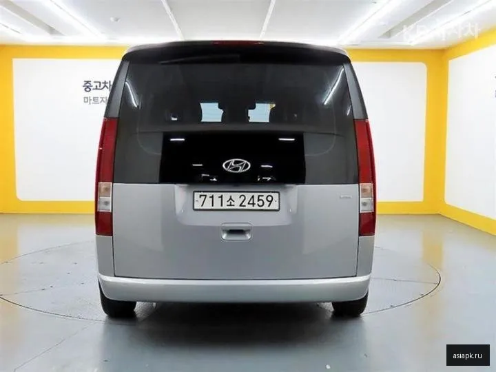 Hyundai Staria 3