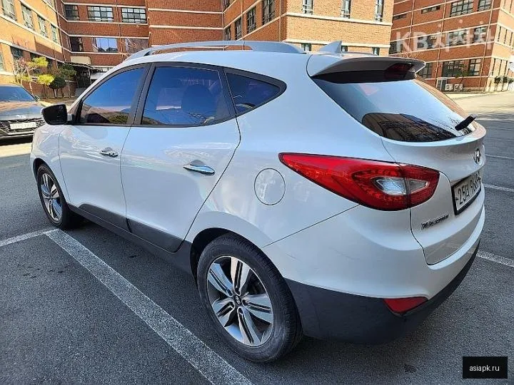 Hyundai Tucson 4