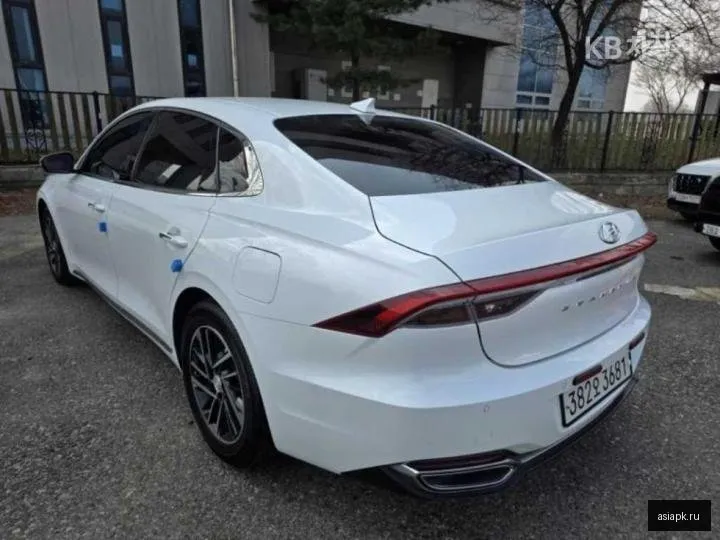 Hyundai Grandeur 4