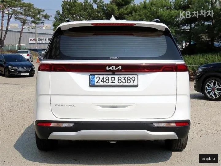 Kia Carnival 4