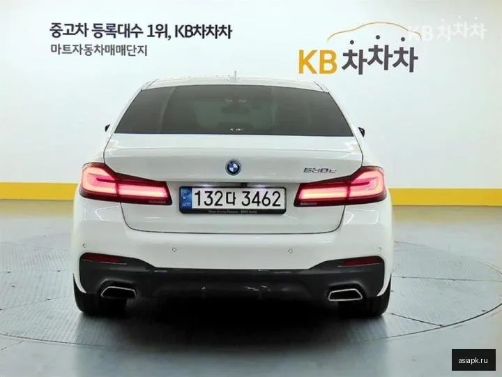 BMW 5-Series 3