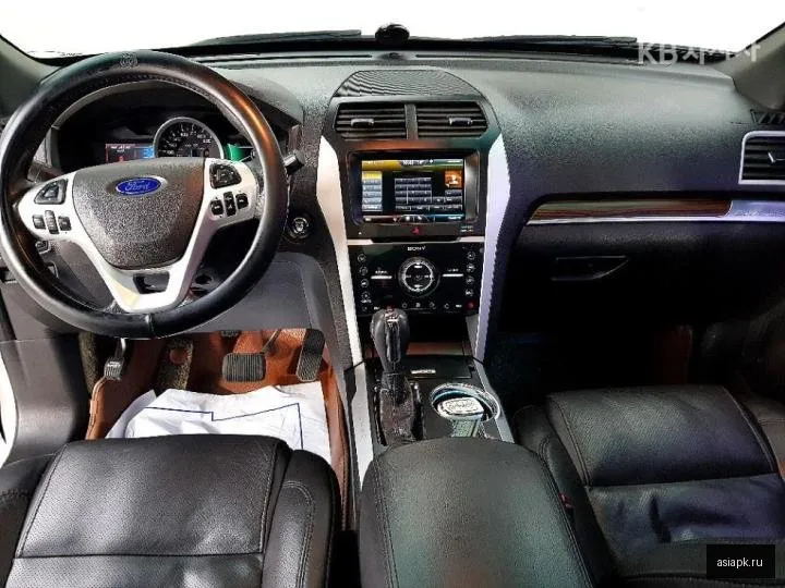 Ford Explorer 5