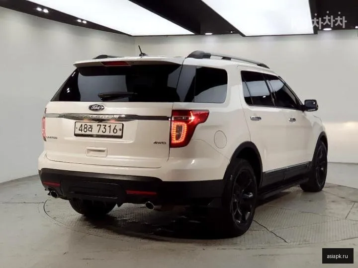 Ford Explorer 4