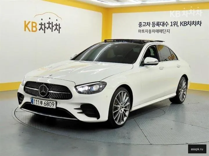 Mercedes-Benz E-Class 2
