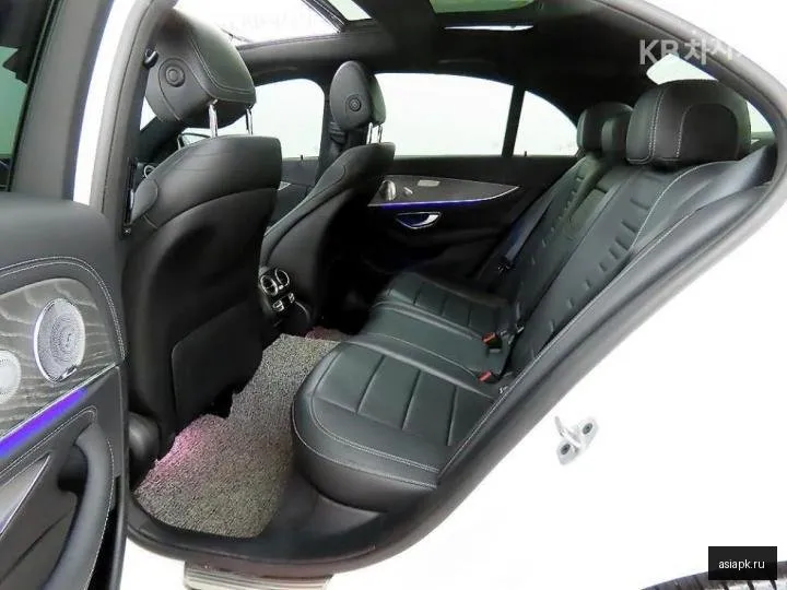 Mercedes-Benz E-Class 6