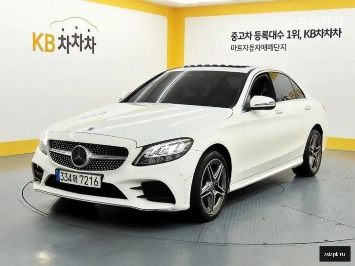 Mercedes-Benz C-Class 2