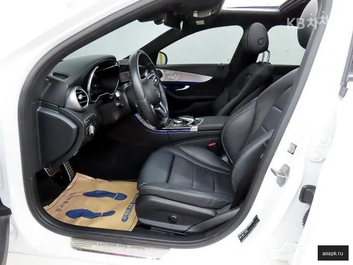 Mercedes-Benz C-Class 5