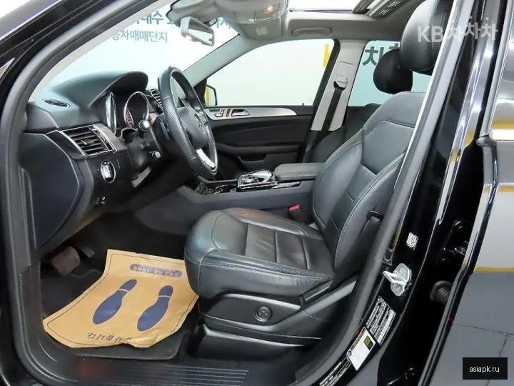 Mercedes-Benz GLE-Class 5