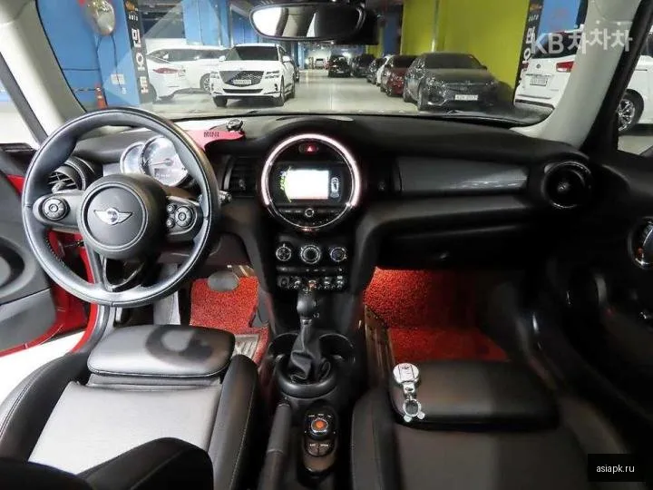 MINI Hatch 5