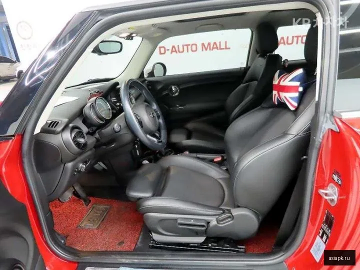 MINI Hatch 6