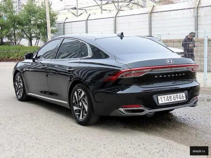 Hyundai Grandeur 3