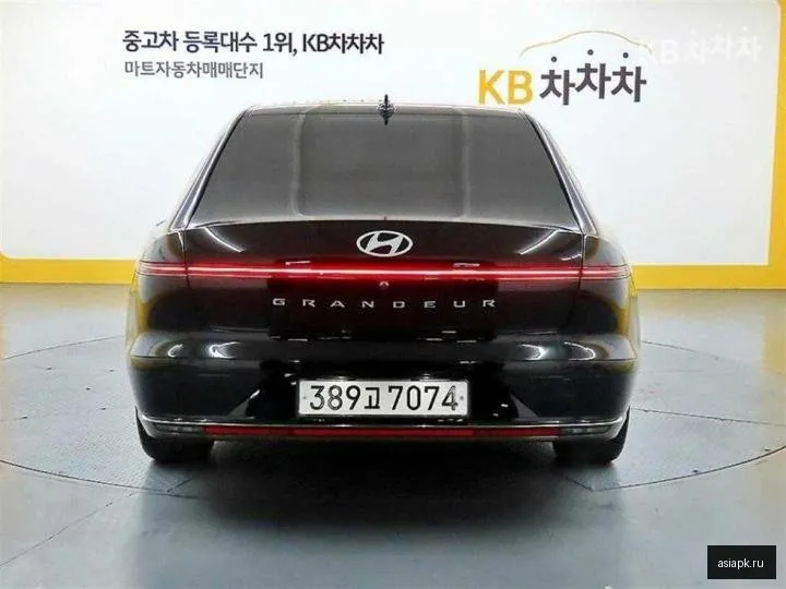 Hyundai Grandeur 3