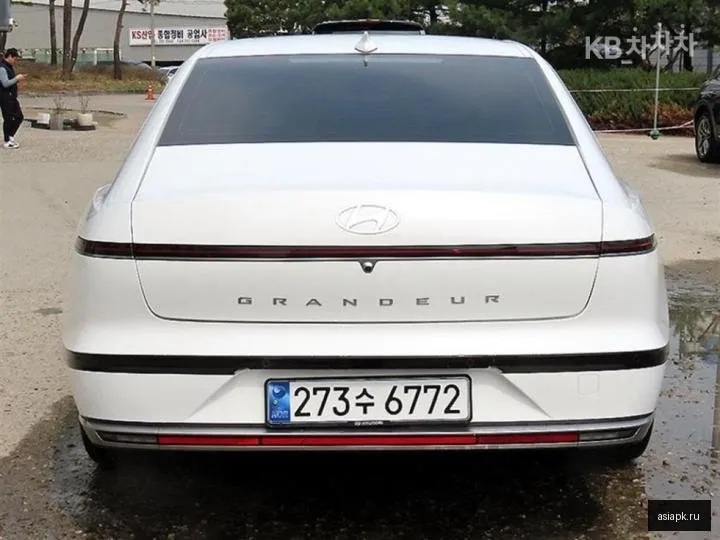 Hyundai Grandeur 4