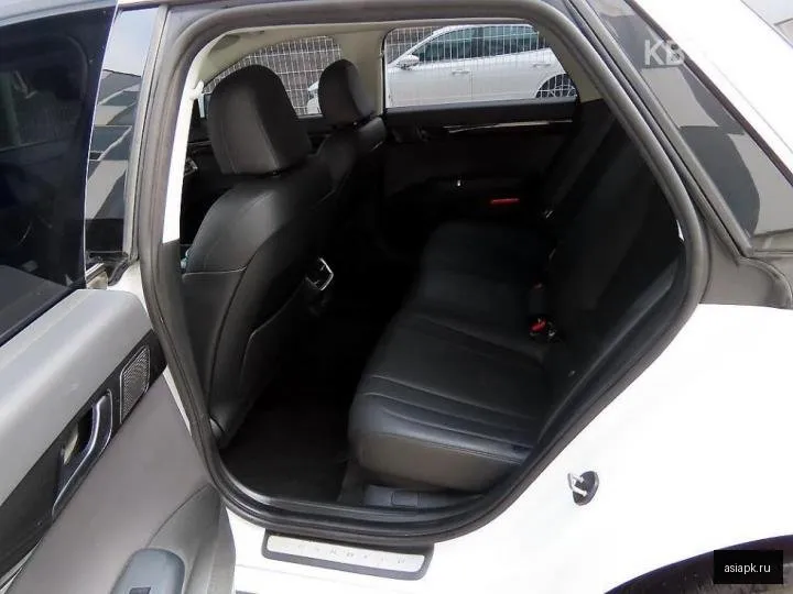 Hyundai Grandeur 6