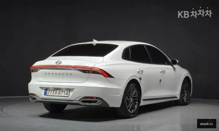 Hyundai Grandeur 3
