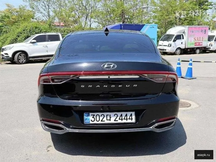 Hyundai Grandeur 3