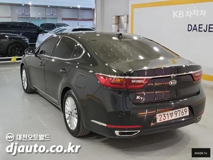 Kia K7 4