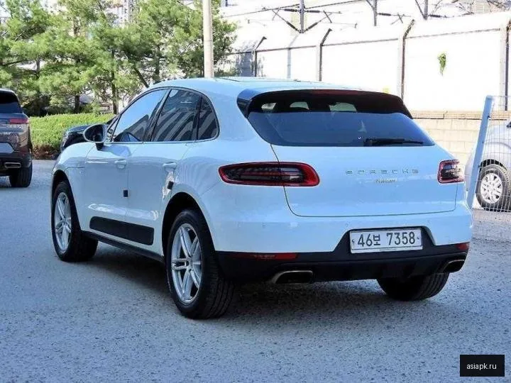 Porsche Macan 3