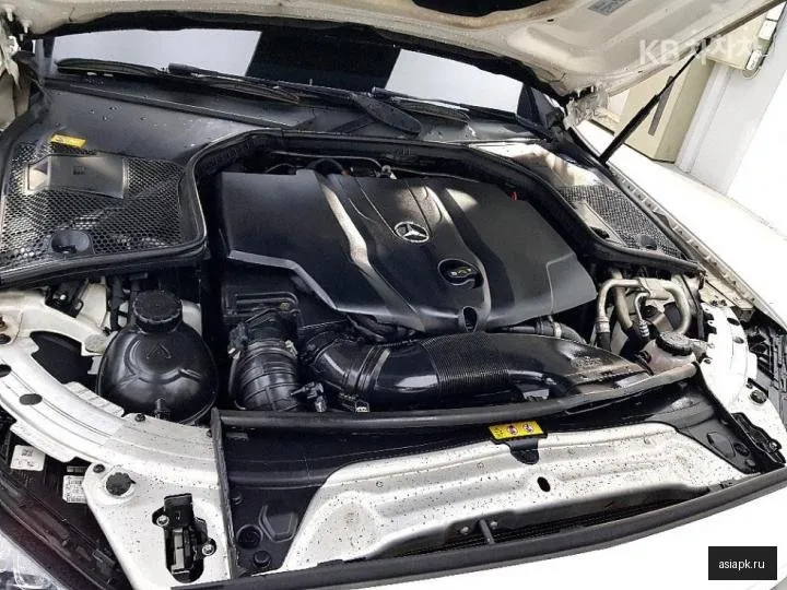 Mercedes-Benz C-Class 6