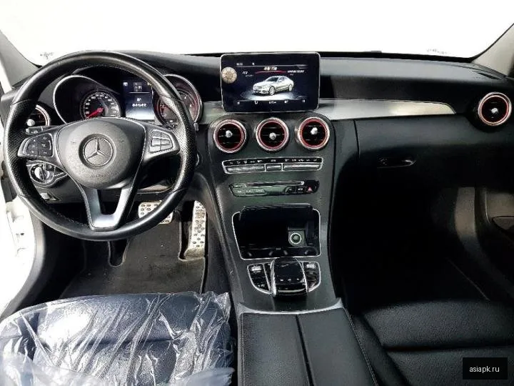Mercedes-Benz C-Class 5