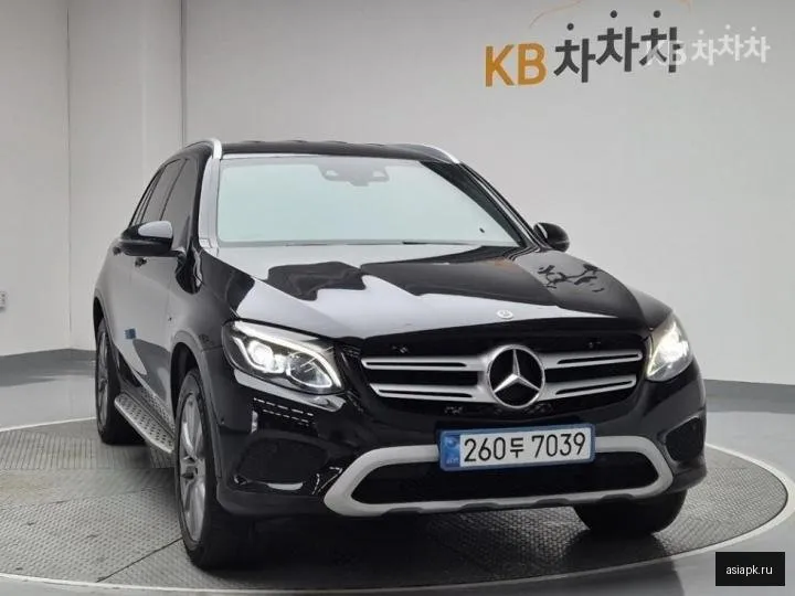 Mercedes-Benz GLC-Class 4