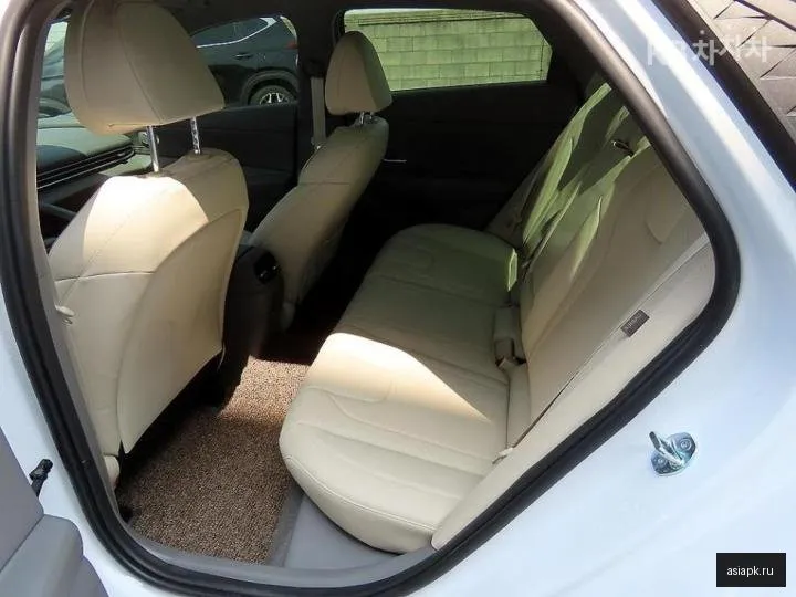 Hyundai Avante 6