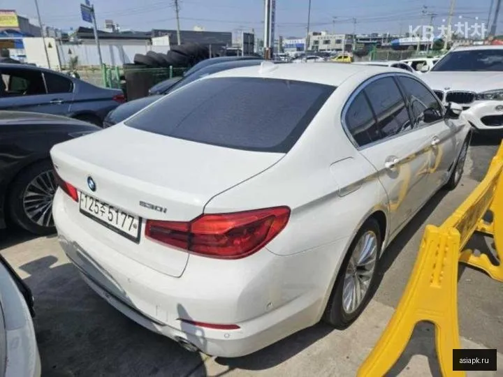 BMW 5-Series 4