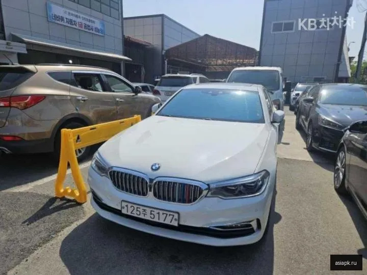 BMW 5-Series 2