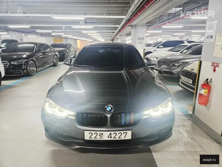 BMW 3-Series 2