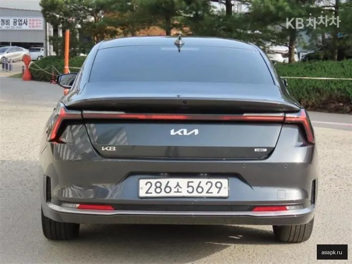 Kia K8 4