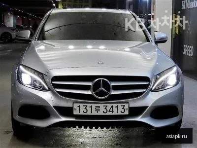 Mercedes-Benz C-Class 2